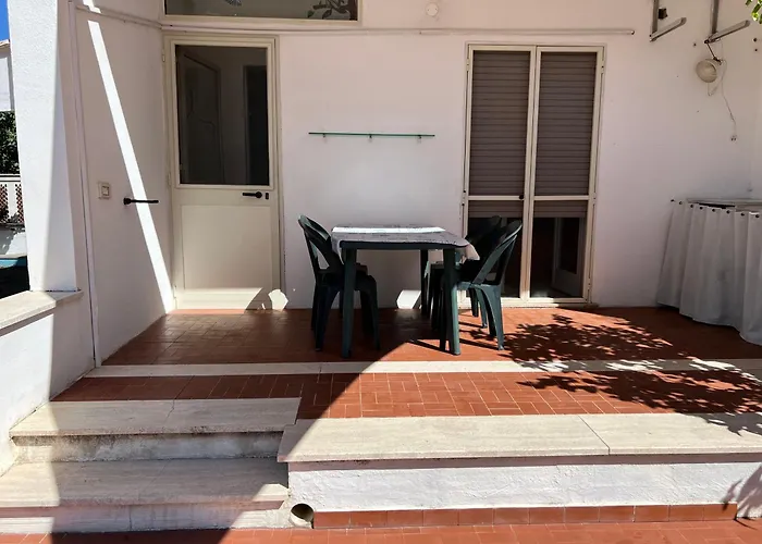 A Due Passi Dal Mare Tatil Evi *