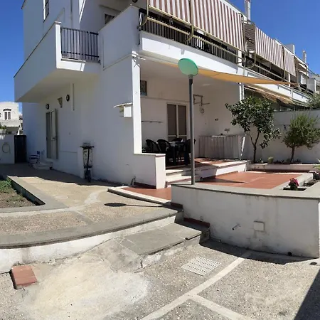 A Due Passi Dal Mare * 圣塔马利奈拉