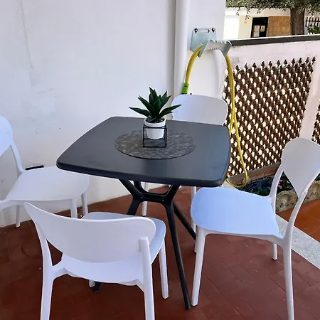Semesterbostad A Due Passi Dal Mare *