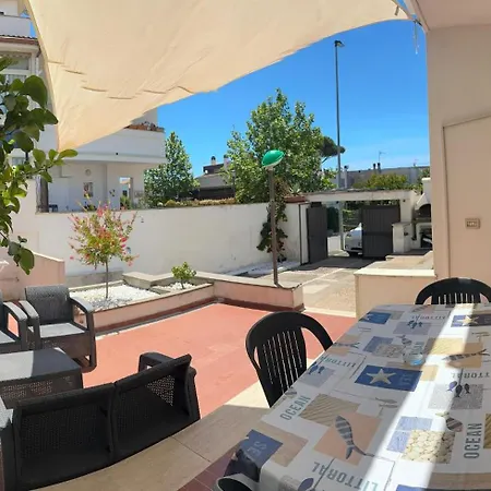 A Due Passi Dal Mare